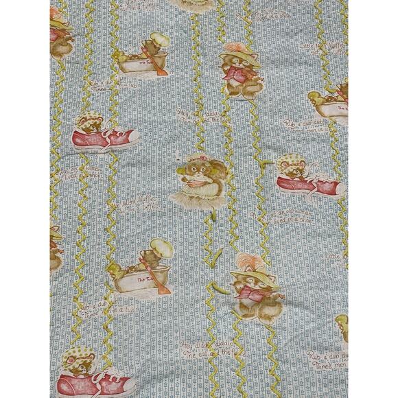 Critter Sitters, Nursery Rhymes, Baby Blanket, Mouse, Kitten, Cute Animals, Crib - Picture 2 of 5